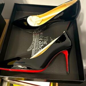 Inspired Louboutin’s Black Patent Leather Red Bottom’s. Euro 39 Size 8